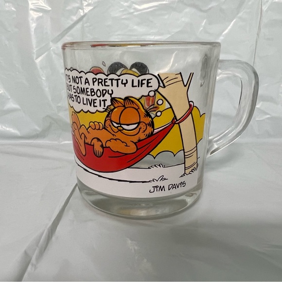 Vintage‎ 1978 McDonalds Garfield Glass Mug - Picture 1 of 10